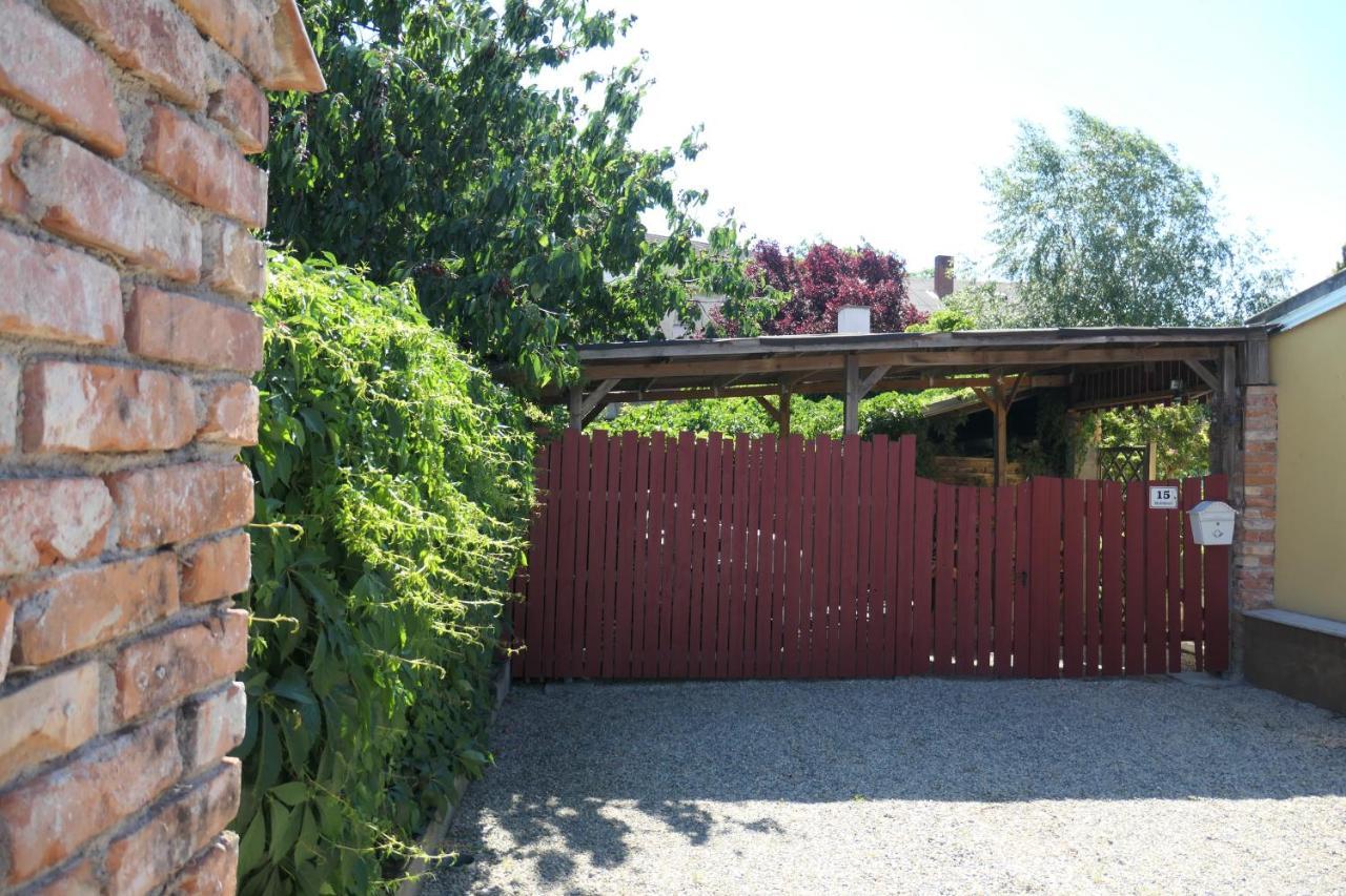 Paradies Fuer Zwei Frauenkirchen Eksteriør billede